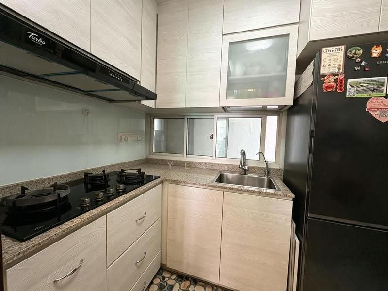588C Ang Mo Kio Street 52, 588C Ang Mo Kio Street 52, Ang Mo Kio / Bishan / Thomson, 3 Bedrooms, 968 sqft, HDB Flat For Sale, by Yeo Tong Boon, 500260608 - Kitchen - PropertyGuru.com.sg