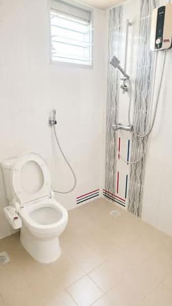 93B Telok Blangah Street 31, 93B Telok Blangah Street 31, Harbourfront / Telok Blangah, 2 Bedrooms, 732 sqft, HDB Flat For Sale, by Delvin Ong, 500260651 - Bathroom - PropertyGuru.com.sg