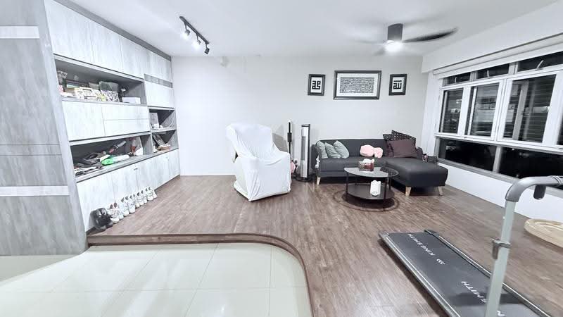 183C Woodlands Street 13, 183C Woodlands Street 13, Admiralty / Woodlands, 3 Bedrooms, 1,216 sqft, HDB Flat For Sale, by Sean Ng, 500260711 - Living Room - PropertyGuru.com.sg