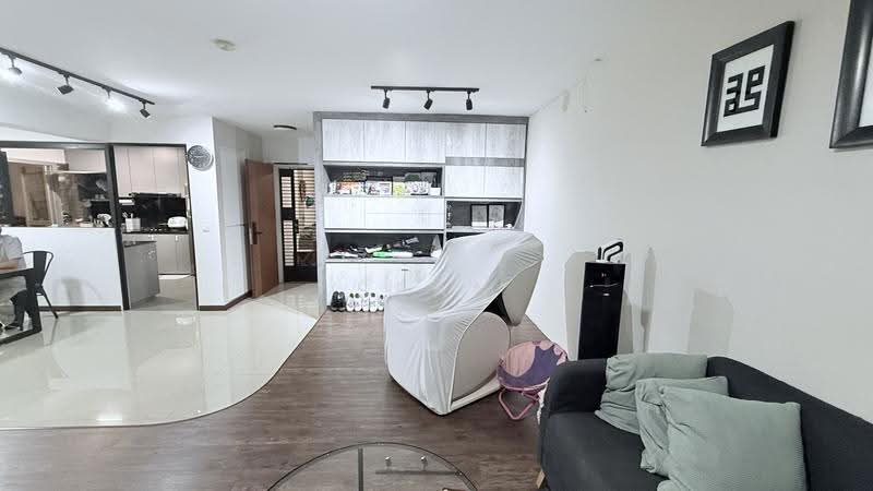 183C Woodlands Street 13, 183C Woodlands Street 13, Admiralty / Woodlands, 3 Bedrooms, 1,216 sqft, HDB Flat For Sale, by Sean Ng, 500260711 - Living Room - PropertyGuru.com.sg
