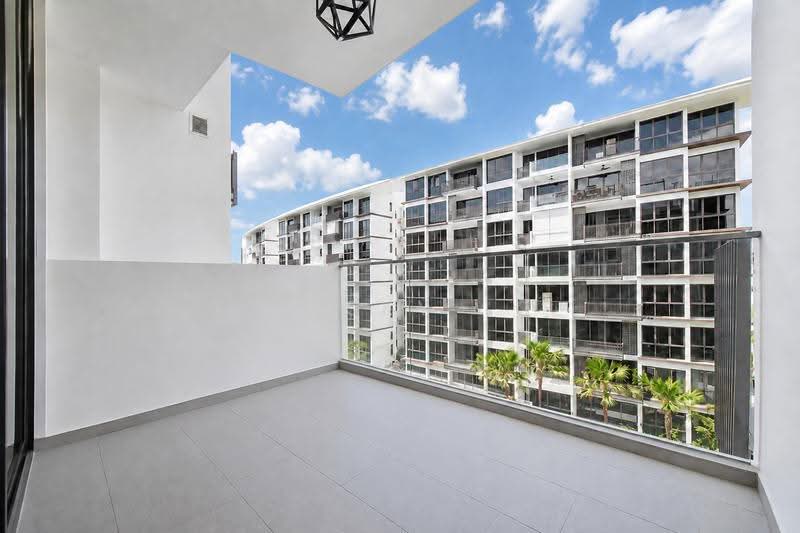 The Inflora, 55 Flora Drive, Changi Airport / Changi Village, 1 Bedroom, 463 sqft, Condominium For Sale, by Sky Chiu, 500260734 - Balcony - PropertyGuru.com.sg