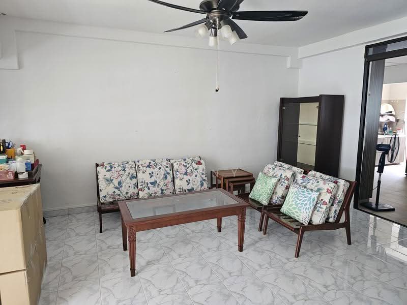 403 Pandan Gardens, 403 Pandan Gardens, Boon Lay / Jurong / Tuas, 3 Bedrooms, 1,227 sqft, HDB Flat For Rent, by Jenny Low, 500260757 - Living Room - PropertyGuru.com.sg
