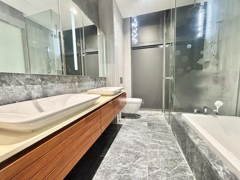 Victoria Park Villas, 3 Coronation Road, Tanglin / Holland / Bukit Timah, 5 Bedrooms, 4,628 sqft, Semi-Detached House For Sale, by Jerlyn Tan, 500260761 - Bathroom - PropertyGuru.com.sg