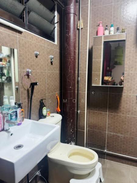863B Tampines Street 83, 863B Tampines Street 83, Pasir Ris / Tampines, 3 Bedrooms, 1,313 sqft, HDB Flat For Sale, by Simon Lee, 500260765 - Bathroom - PropertyGuru.com.sg