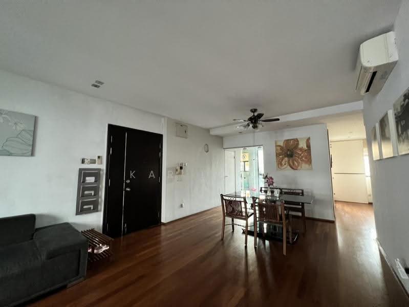 Mendon Spring, 198 Pasir Panjang Road, Buona Vista / West Coast / Clementi New Town, Room Rental, 110 sqft, Condominium For Rent, by Kar Loon Choong, 500260795 - Living Room - PropertyGuru.com.sg