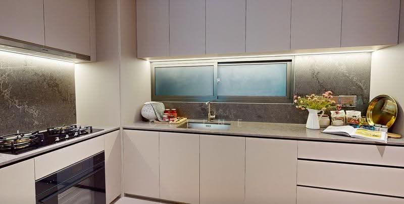 CHEAP, FREEHOLD AT LEASEHOLD PRICE, Newton / Novena, 3 Bedrooms, 893 sqft, Condominium For Sale, by Celine Wong, 500260820 - Kitchen - PropertyGuru.com.sg