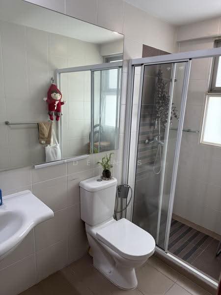 The Shaughnessy, Miltonia Close, Sembawang / Yishun, 5 Bedrooms, 3,283 sqft, Terraced House For Sale, by Dennis Lim, 500260821 - Bathroom - PropertyGuru.com.sg