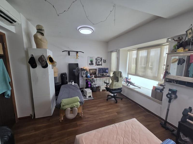 The Shaughnessy, Miltonia Close, Sembawang / Yishun, 5 Bedrooms, 3,283 sqft, Terraced House For Sale, by Dennis Lim, 500260821 - Study - PropertyGuru.com.sg