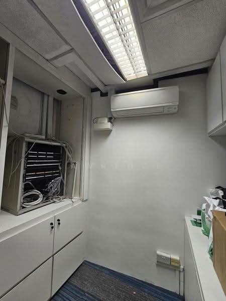 Royal Building (formerly One Philip St), 1 Phillip Street, Boat Quay / Raffles Place / Marina, 2,659 sqft, Office For Rent, by Lawrence Leo, 500260827 - Interior - CommercialGuru.com.sg