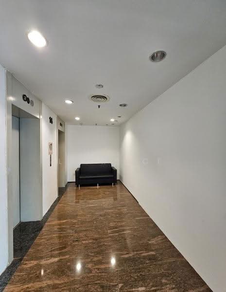 Royal Building (formerly One Philip St), 1 Phillip Street, Boat Quay / Raffles Place / Marina, 2,659 sqft, Office For Rent, by Lawrence Leo, 500260827 - Corridor - CommercialGuru.com.sg