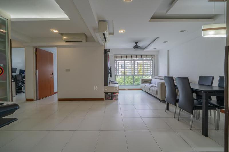 452 Yishun Ring Road, 452 Yishun Ring Road, Sembawang / Yishun, 3 Bedrooms, 990 sqft, HDB Flat For Sale, by RENE LIM, 500260861 - Living Room - PropertyGuru.com.sg