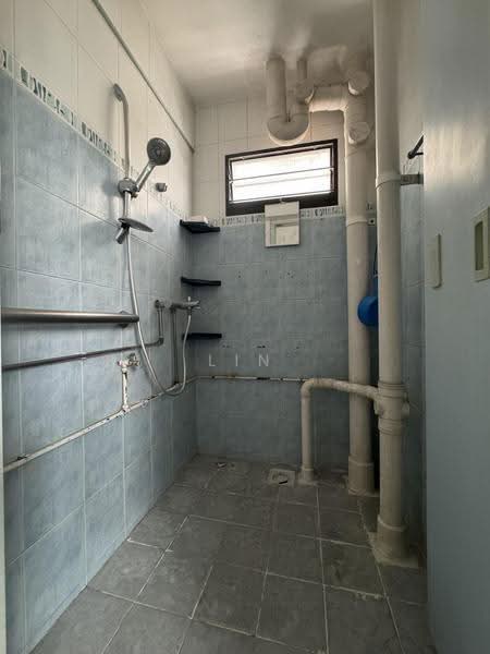 195 Kim Keat Avenue, 195 Kim Keat Avenue, Balestier / Toa Payoh, 2 Bedrooms, 710 sqft, HDB Flat For Sale, by Lin weiting, 500260867 - Bathroom - PropertyGuru.com.sg