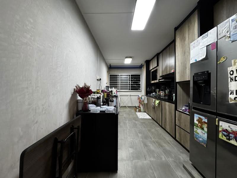 239 Bukit Batok East Avenue 5, 239 Bukit Batok East Avenue 5, Dairy Farm / Bukit Panjang / Choa Chu Kang, 3 Bedrooms, 1,001 sqft, HDB Flat For Sale, by Kelvin Tan 陈克辉, 500260869 - Kitchen - PropertyGuru.com.sg