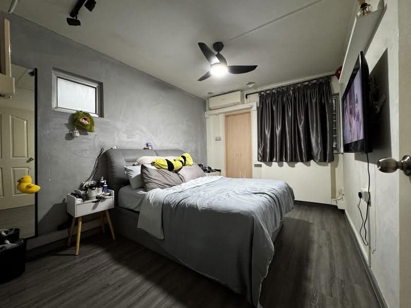 239 Bukit Batok East Avenue 5, 239 Bukit Batok East Avenue 5, Dairy Farm / Bukit Panjang / Choa Chu Kang, 3 Bedrooms, 1,001 sqft, HDB Flat For Sale, by Kelvin Tan 陈克辉, 500260869 - Bedroom - PropertyGuru.com.sg