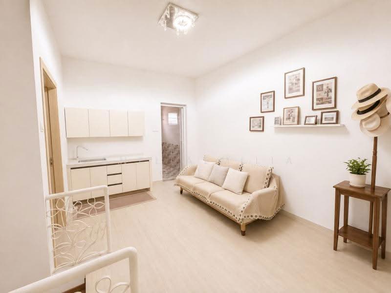 Beautiful 2 Storey Home in the Heart of Joo Chiat, East Coast / Marine Parade, 3 Bedrooms, 2,480 sqft, Terraced House For Sale, by Janel Aemilia Chee, 500260873 - Interior - PropertyGuru.com.sg