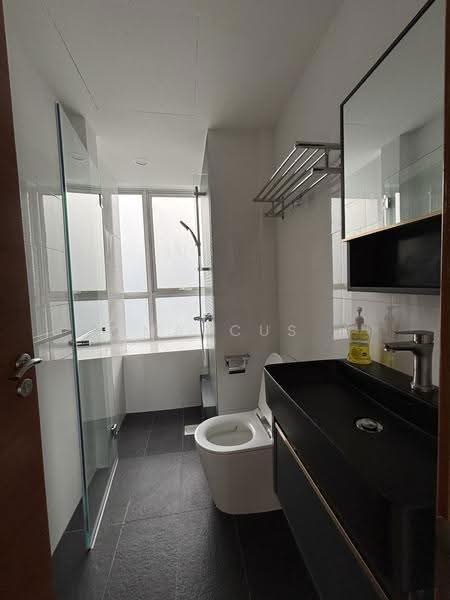 The Parc Condominium, 15 West Coast Walk, Buona Vista / West Coast / Clementi New Town, 4 Bedrooms, 1,507 sqft, Condominium For Rent, by Marcus Lim, 500260874 - Common Bathroom - PropertyGuru.com.sg