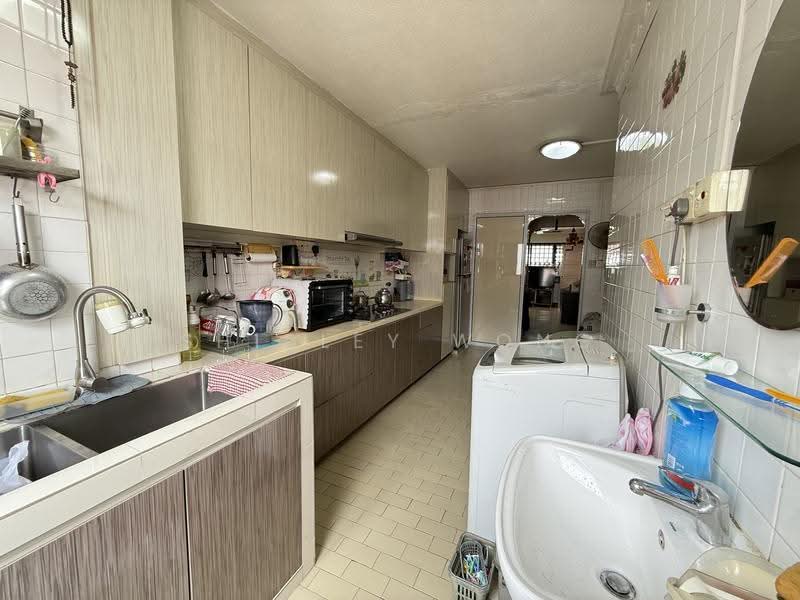 477 Jurong West Street 41, 477 Jurong West Street 41, Boon Lay / Jurong / Tuas, 2 Bedrooms, 786 sqft, HDB Flat For Sale, by Shirley Wong, 500260886 - Kitchen - PropertyGuru.com.sg