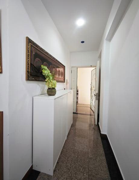 Palmwoods, 450 Upper Changi Road, Bedok / Upper East Coast, 3 Bedrooms, 1,141 sqft, Condominium For Sale, by Fengwen Kong (Feng), 500260906 - Entrance - PropertyGuru.com.sg