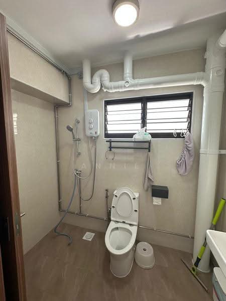 704 Woodlands Drive 40, 704 Woodlands Drive 40, Admiralty / Woodlands, 3 Bedrooms, 1,097 sqft, HDB Flat For Sale, by Annie Huang, 500260912 - Bathroom - PropertyGuru.com.sg
