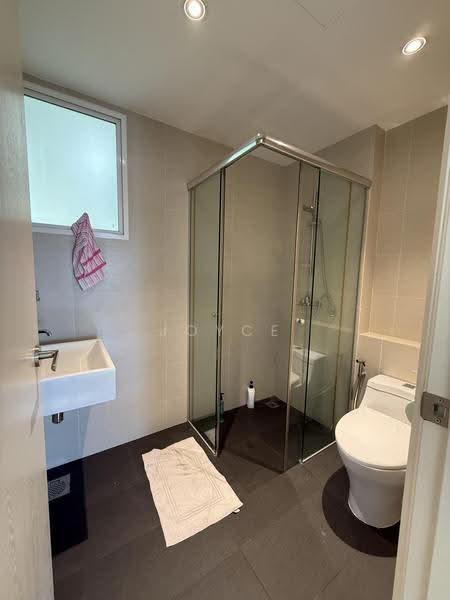 The Tropica, 63 Tampines Avenue 1, Pasir Ris / Tampines, 3 Bedrooms, 1,238 sqft, Condominium For Sale, by Joyce Chen, 500260913 - Common bathroom - PropertyGuru.com.sg
