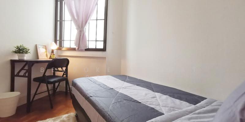 Parc Oasis, 49 Jurong East Avenue 1, Boon Lay / Jurong / Tuas, Room Rental, 100 sqft, Condominium For Rent, by Bespoke Habitat Pte Ltd, 500260916 - 14-05 CR5 - PropertyGuru.com.sg