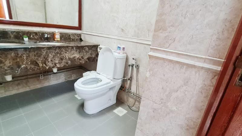 Parc Oasis, 49 Jurong East Avenue 1, Boon Lay / Jurong / Tuas, Room Rental, 100 sqft, Condominium For Rent, by Bespoke Habitat Pte Ltd, 500260916 - 10-06 MBR6 Bathroom - PropertyGuru.com.sg