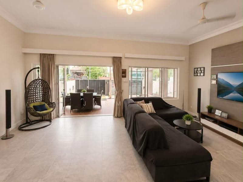 Pasir Ris Beach Park, 72 Pasir Ris Terrace, Pasir Ris / Tampines, 4 Bedrooms, 2,922 sqft, Terraced House For Sale, by Jasmine Ye, 500260926 - Living Room - PropertyGuru.com.sg