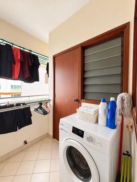 Evergreen Park, 37 Hougang Avenue 7, Hougang / Punggol / Sengkang, Room Rental, 90 sqft, Condominium For Rent, by Jason Ng, 500260950 - Balcony - PropertyGuru.com.sg