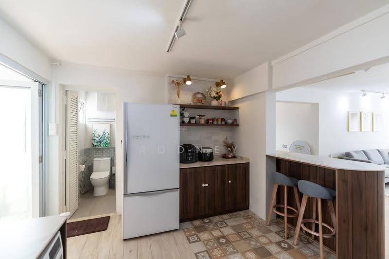 22 Saint George's Road, 22 Saint George's Road, Balestier / Toa Payoh, 3 Bedrooms, 1,270 sqft, HDB Flat For Sale, by Rodney Tan, 500260951 - Kitchen - PropertyGuru.com.sg