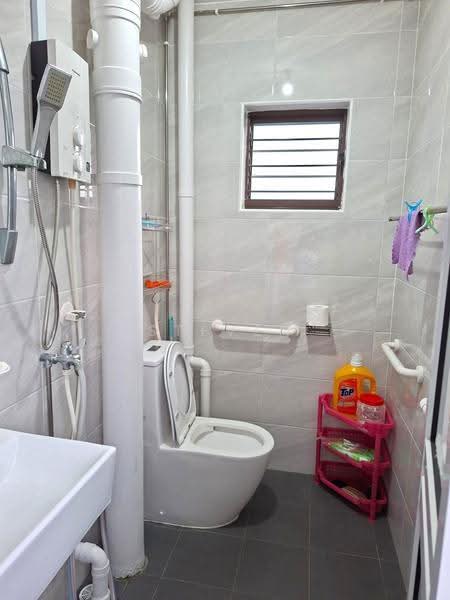 110 Teck Whye Lane, 110 Teck Whye Lane, Dairy Farm / Bukit Panjang / Choa Chu Kang, Room Rental, 120 sqft, HDB Flat For Rent, by Steven Choo, 500260976 - Bathroom - PropertyGuru.com.sg
