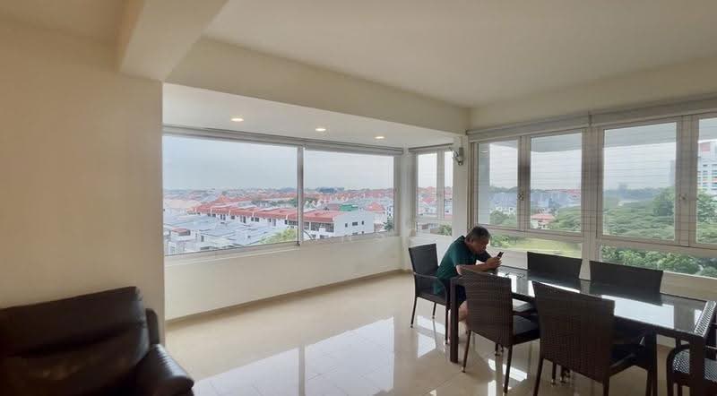 Bedok Court, 297 Bedok South Avenue 3, Bedok / Upper East Coast, 3 Bedrooms, 2,273 sqft, Condominium For Sale, by Johnson Tay, 500260981 - Dining Room - PropertyGuru.com.sg