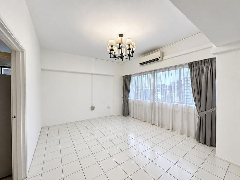 The Cairnhill, 4 Cairnhill Rise, Orchard / River Valley, 4 Bedrooms, 2,896 sqft, Condominium For Rent, by Hsien Loong Wong, 500260986 - Living Room - PropertyGuru.com.sg