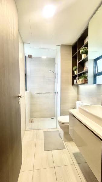 Lake Grande, 10 Jurong Lake Link, Boon Lay / Jurong / Tuas, 2 Bedrooms, 818 sqft, Condominium For Sale, by Adel Goh 吴慧芬, 500261008 - Common bathroom - PropertyGuru.com.sg