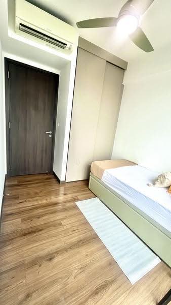 Lake Grande, 10 Jurong Lake Link, Boon Lay / Jurong / Tuas, 2 Bedrooms, 818 sqft, Condominium For Sale, by Adel Goh 吴慧芬, 500261008 - Common bedroom - PropertyGuru.com.sg