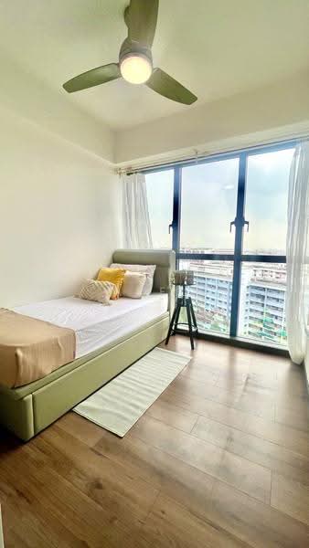 Lake Grande, 10 Jurong Lake Link, Boon Lay / Jurong / Tuas, 2 Bedrooms, 818 sqft, Condominium For Sale, by Adel Goh 吴慧芬, 500261008 - Bedroom - PropertyGuru.com.sg