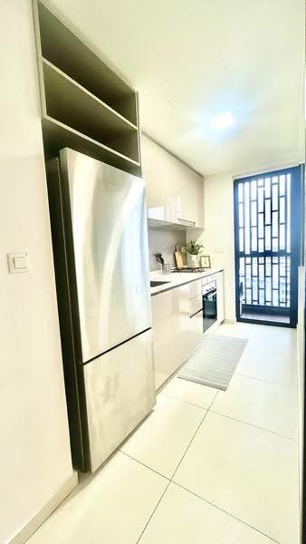 Lake Grande, 10 Jurong Lake Link, Boon Lay / Jurong / Tuas, 2 Bedrooms, 818 sqft, Condominium For Sale, by Adel Goh 吴慧芬, 500261008 - Kitchen - PropertyGuru.com.sg