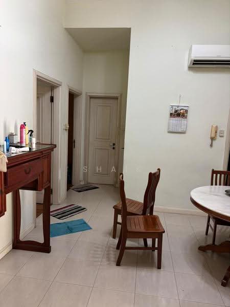 Kentish Green, 20 Oxford Road, Farrer Park / Serangoon Rd, 2 Bedrooms, 1,070 sqft, Apartment For Rent, by Shaik Mohideen, 500261009 - Corridor - PropertyGuru.com.sg