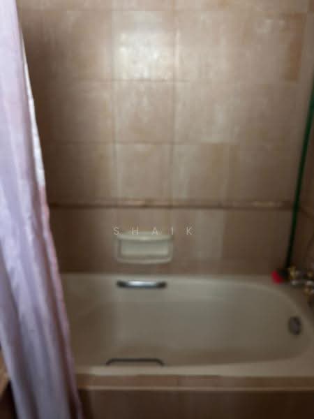 Kentish Green, 20 Oxford Road, Farrer Park / Serangoon Rd, 2 Bedrooms, 1,070 sqft, Apartment For Rent, by Shaik Mohideen, 500261009 - Bathroom - PropertyGuru.com.sg