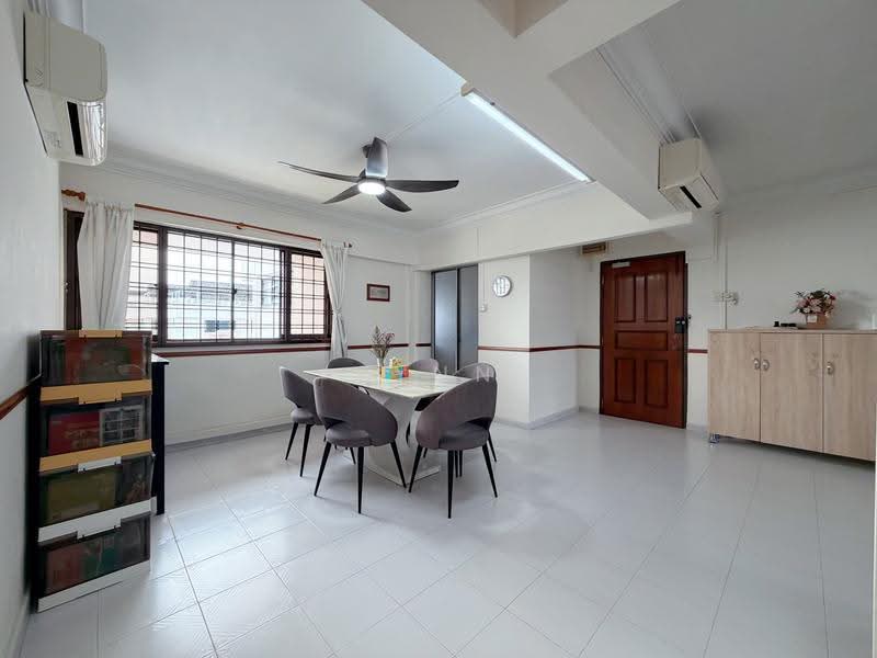 467 Jurong West Street 41, 467 Jurong West Street 41, Boon Lay / Jurong / Tuas, 3 Bedrooms, 1,302 sqft, HDB Flat For Sale, by Lynn Lim, 500261015 - Dining Room - PropertyGuru.com.sg