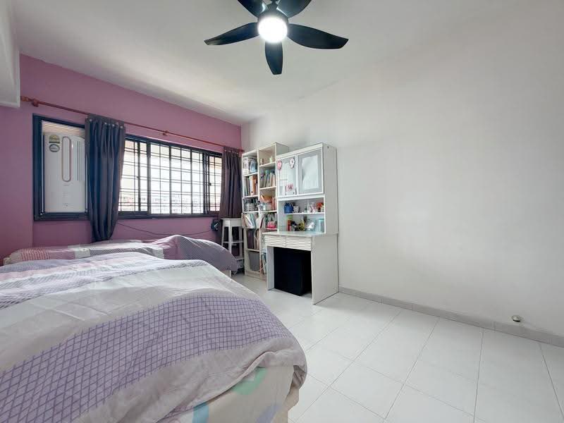467 Jurong West Street 41, 467 Jurong West Street 41, Boon Lay / Jurong / Tuas, 3 Bedrooms, 1,302 sqft, HDB Flat For Sale, by Lynn Lim, 500261015 - Bedroom - PropertyGuru.com.sg