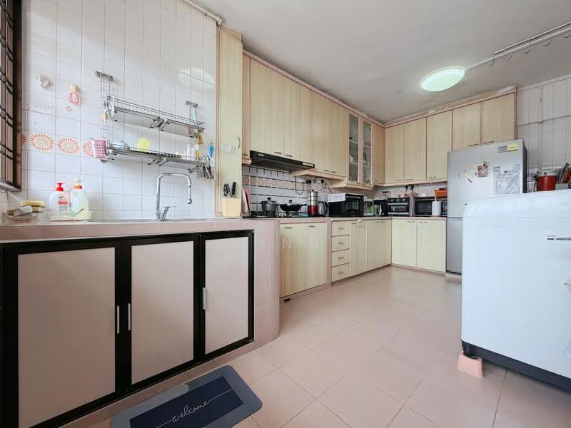 467 Jurong West Street 41, 467 Jurong West Street 41, Boon Lay / Jurong / Tuas, 3 Bedrooms, 1,302 sqft, HDB Flat For Sale, by Lynn Lim, 500261015 - Kitchen - PropertyGuru.com.sg