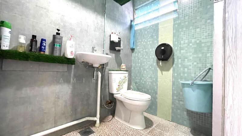 354 Tampines Street 33, 354 Tampines Street 33, Pasir Ris / Tampines, 3 Bedrooms, 1,151 sqft, HDB Flat For Sale, by Amir Bahrom, 500261038 - Bathroom - PropertyGuru.com.sg
