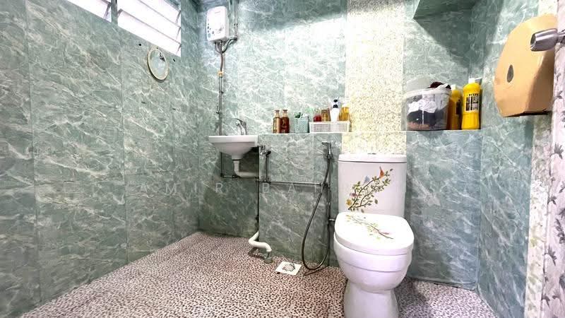 354 Tampines Street 33, 354 Tampines Street 33, Pasir Ris / Tampines, 3 Bedrooms, 1,151 sqft, HDB Flat For Sale, by Amir Bahrom, 500261038 - Bathroom - PropertyGuru.com.sg