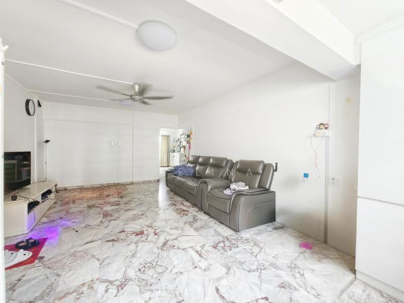 15 Eunos Crescent, 15 Eunos Crescent, Eunos / Geylang / Paya Lebar, 3 Bedrooms, 1,259 sqft, HDB Flat For Sale, by Amelina Ayob, 500261042 - Living Room - PropertyGuru.com.sg
