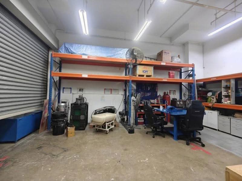 Tradehub 21, 18 Boon Lay Way, Boon Lay / Jurong / Tuas, 1,453 sqft, Light Industrial (B1) For Rent, by Winchester Lin, 500261065 - Interior - CommercialGuru.com.sg