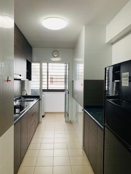 293D Compassvale Crescent, 293D Compassvale Crescent, Hougang / Punggol / Sengkang, 3 Bedrooms, 93 sqft, HDB Flat For Rent, by Jace Lin, 500261081 - Kitchen - PropertyGuru.com.sg