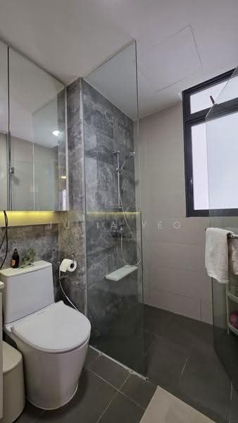 The Luxurie, 21 Compassvale Road, Hougang / Punggol / Sengkang, 1 Bedroom, 452 sqft, Condominium For Sale, by Julia Yeo 杨舒慧, 500261103 - Bathroom - PropertyGuru.com.sg