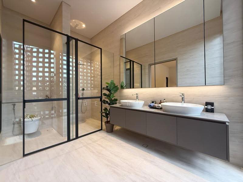 Brand New Semi-Detached with Pool & Lift, Newton / Novena, 5 Bedrooms, 6,764 sqft, Semi-Detached House For Sale, by Beverly Tee, 500261104 - Bathroom - PropertyGuru.com.sg