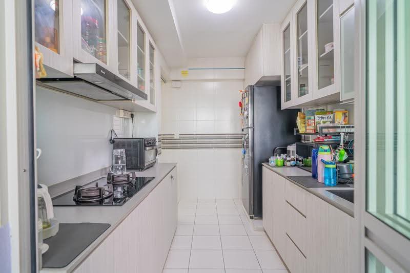 175A Corporation Tiara, 175A Yung Kuang Road, Boon Lay / Jurong / Tuas, 4 Bedrooms, 1,216 sqft, HDB Flat For Sale, by Yvonne Lim, 500261113 - Kitchen - PropertyGuru.com.sg