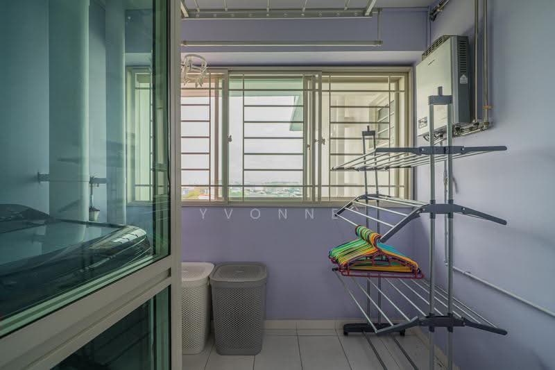 175A Corporation Tiara, 175A Yung Kuang Road, Boon Lay / Jurong / Tuas, 4 Bedrooms, 1,216 sqft, HDB Flat For Sale, by Yvonne Lim, 500261113 - Balcony - PropertyGuru.com.sg